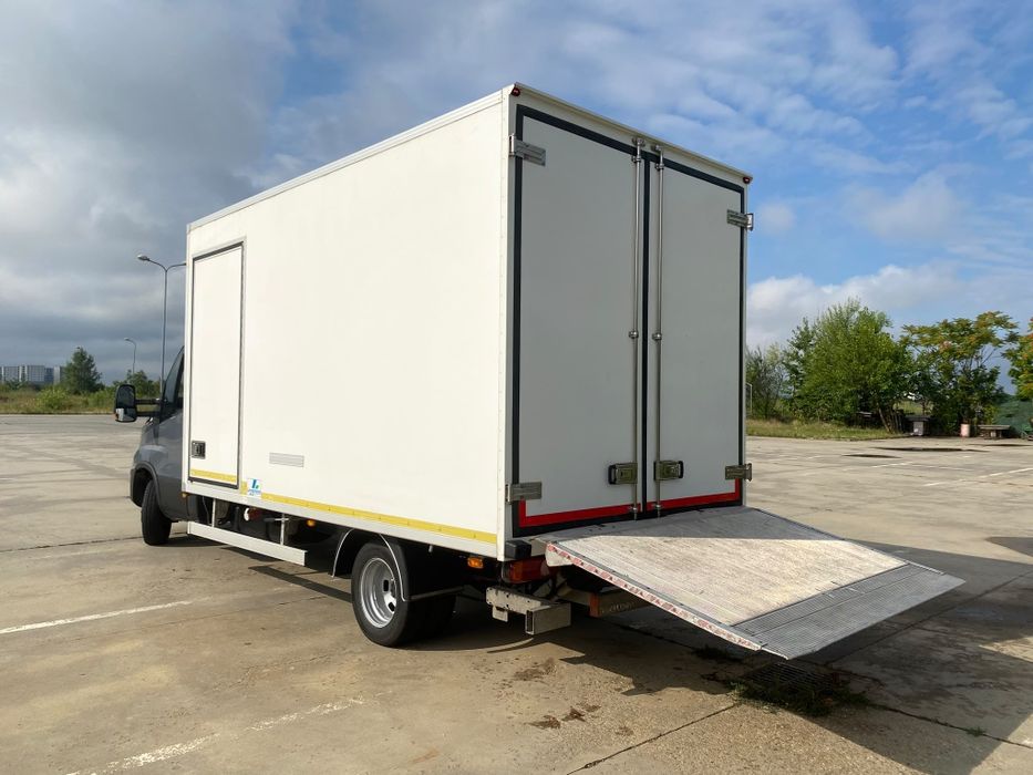 2022 Iveco Daily - AUTOMATĂ – LIFT – CATEGORIA B
