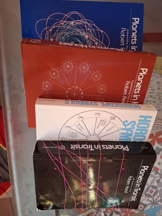 Книги по Астрология на английски, Astrology books