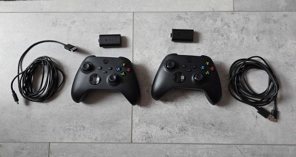 Vand 2 X Controller Wireless Microsoft Xbox Series X/S, Black + acumulator original