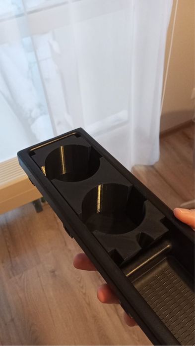 BMW E46 Поставка за чаши