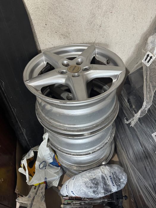 Джанти за Volvo s40 2.0 136к.с 2008г. Части за Волво