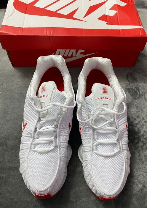 Vand adidasi noi de barbati Nike Shox