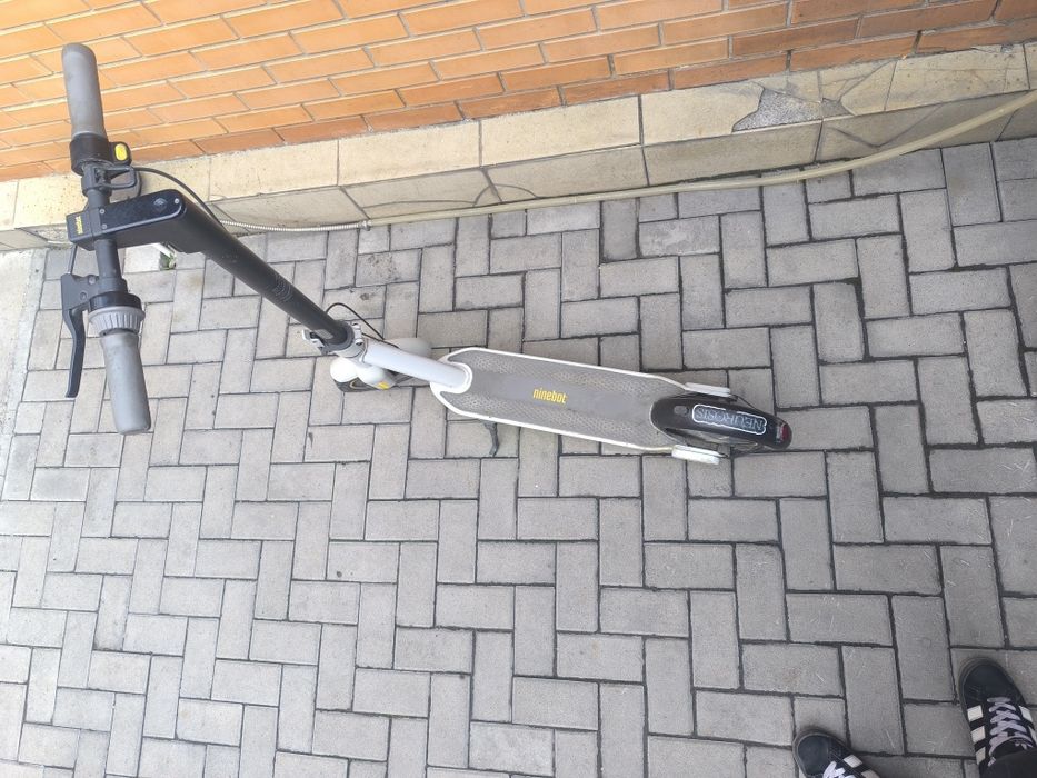 Электросамокат ninebot