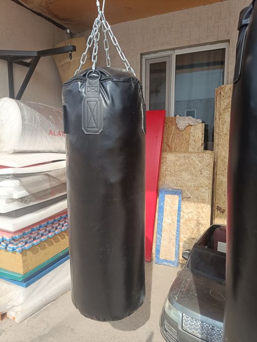 Боксерские мешки и груши