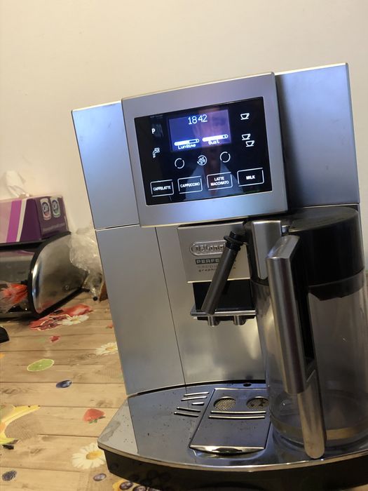 Aparat Delonghi Perfecta Capucino Graphing Touch