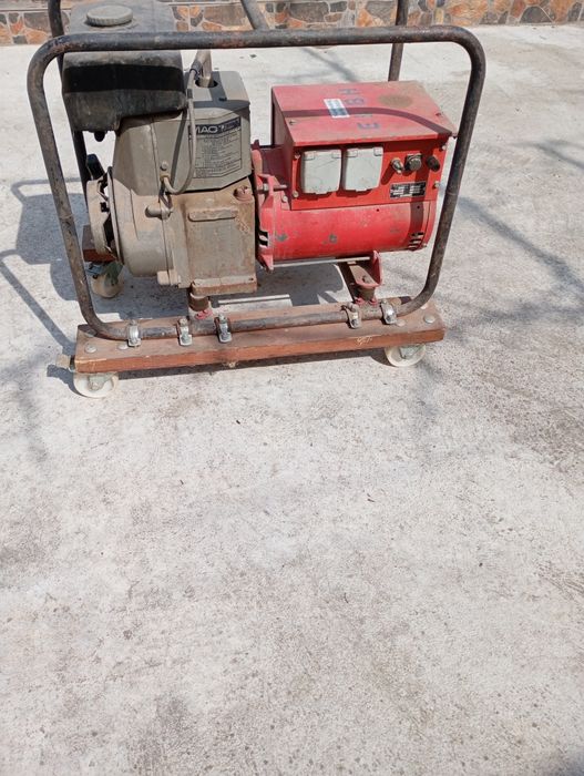 Generator curent model vechi profesional