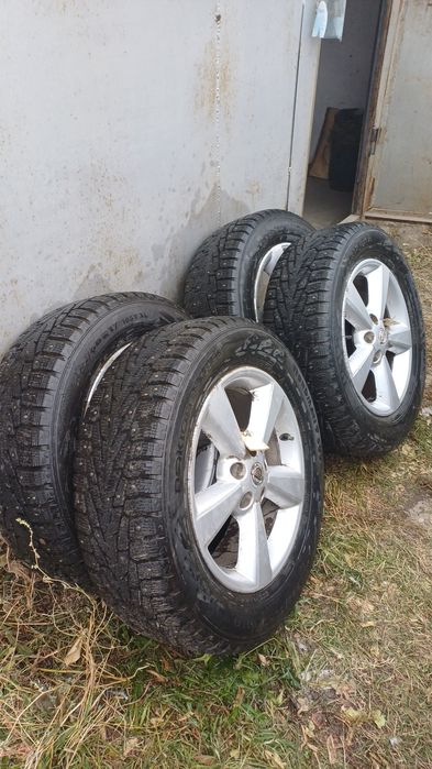 Продам резину 225/60 R17