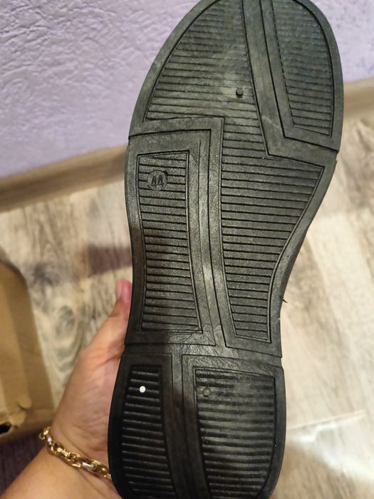 Ботинки размер 42