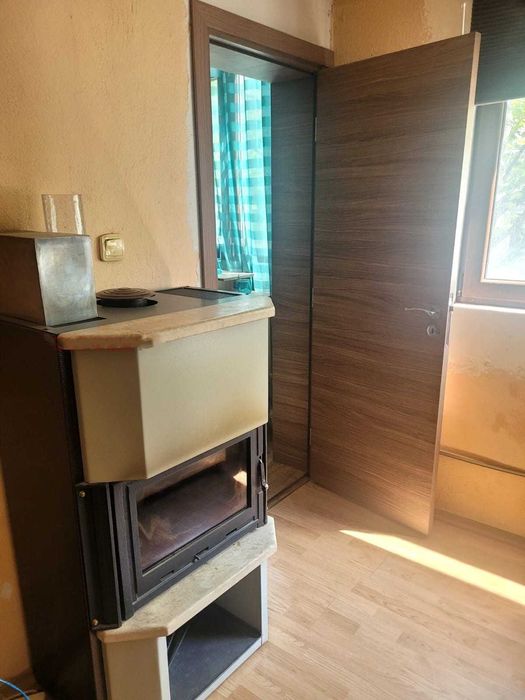 Тристаен апартамент до Девето основно училище