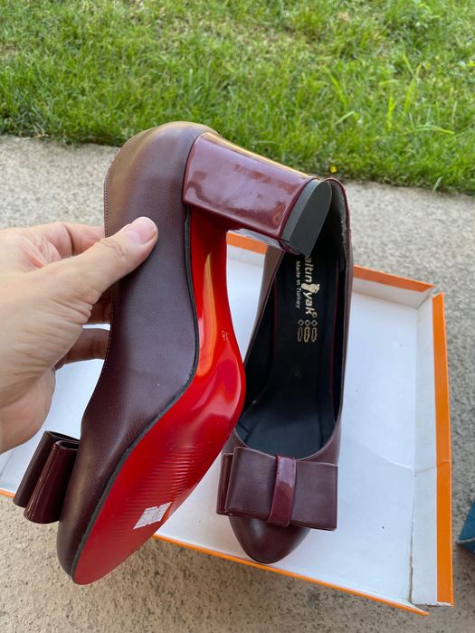 кожаные бардовые туфли