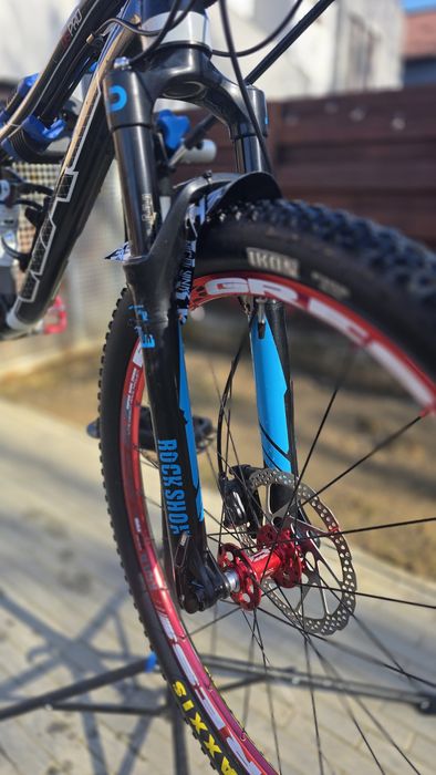 Bicicleta mullet WRC full suspension downhill