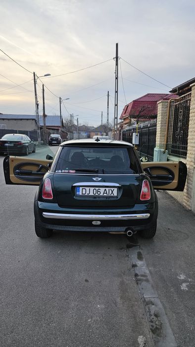 Mini Cooper - Chrome Edition (cu navigatie)