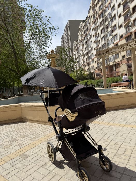 Cybex x Jeremy scott