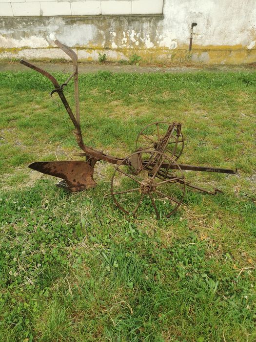 Plug vechi pentru decor