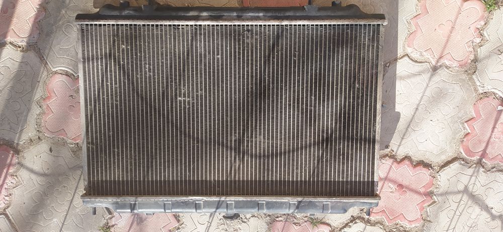 Радиатор немного капает.