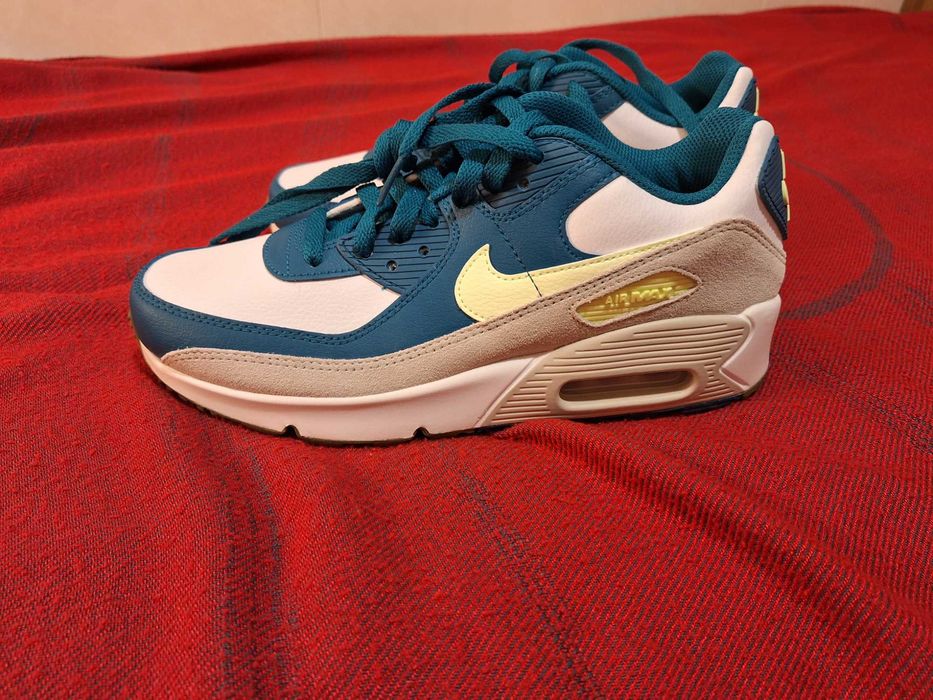 Дамски маратонки NIKE AIR MAX 90