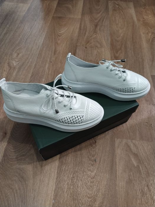 Женская обувь новый