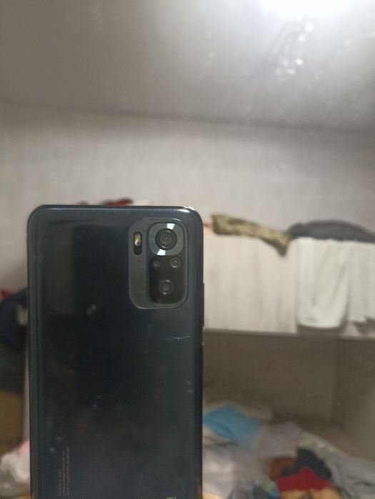 Redmi Note 10s и vivo V20 se