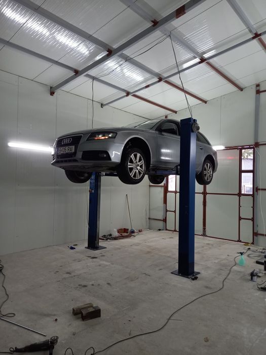 Reparatii auto mentenanță schimb piese service electrica tinichigerie