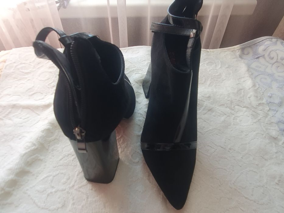 Продам женскую обувь