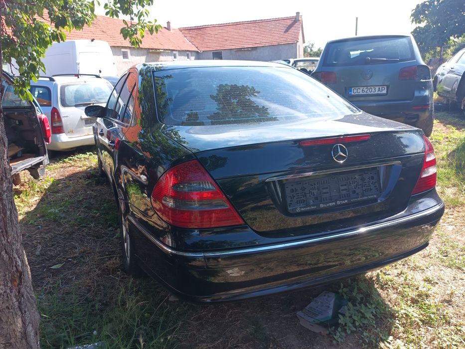 Продавам mercedes w211 3.2 редовия мотор на части