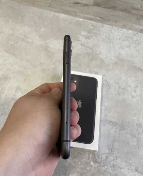 iPhone 11 128Gb с гарантией