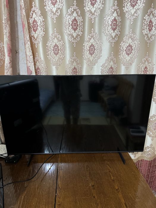 Продам телевизор на запчасти