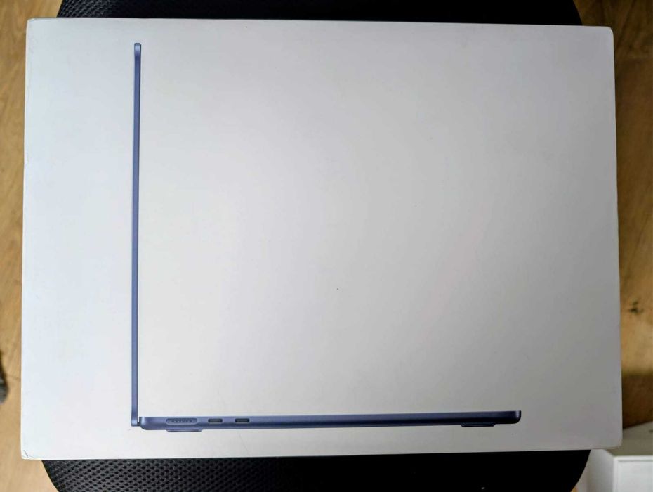 Laptop MacBook Air 13-inch (M4 Chip) / 24GB/5125GB