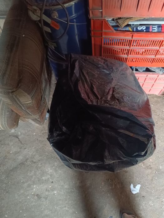 Отдам вещи разные  женские, мужские и ТД и обувь