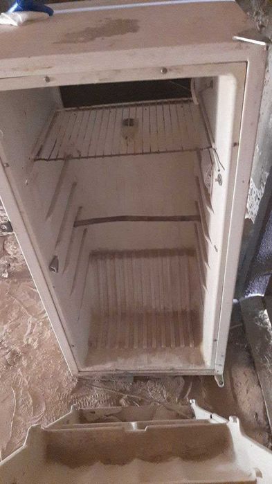 Тоңазытқыш сатылады