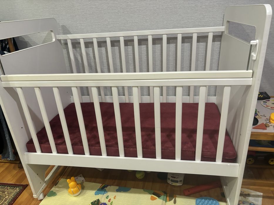 Продам детскую кроватку