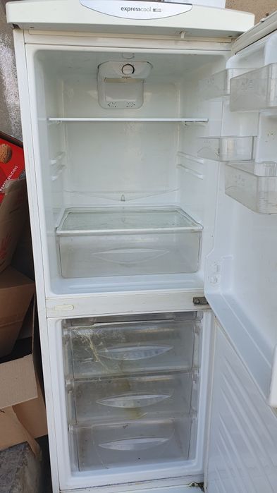 Холодильник сатылады