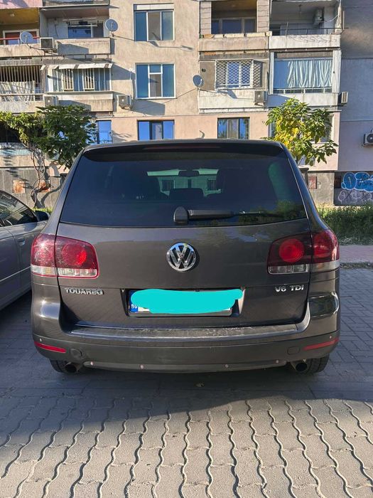 Продавам  кола за