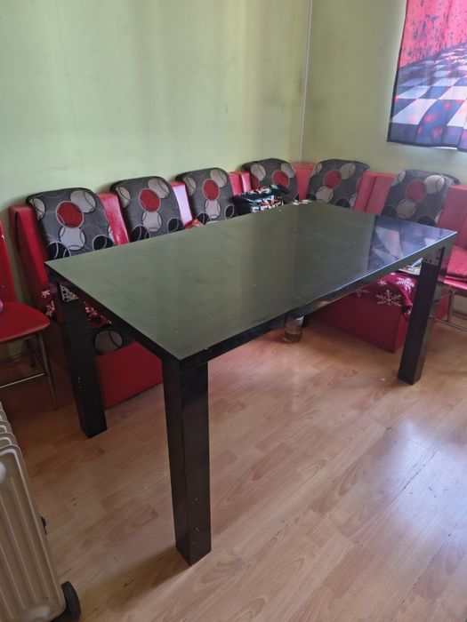 Трапезна кухненска маса