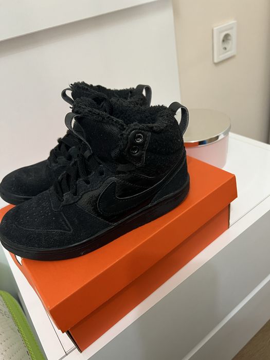 Детски маратонки на Nike