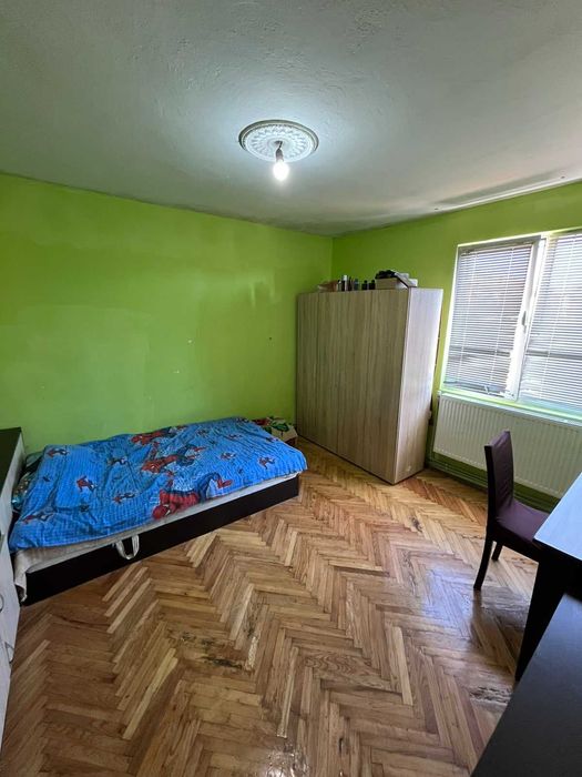 Етаж от къща за продажба в гр. Нови Пазар