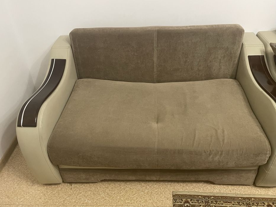 Продам Диван 3,2,1 + пуфик Торг