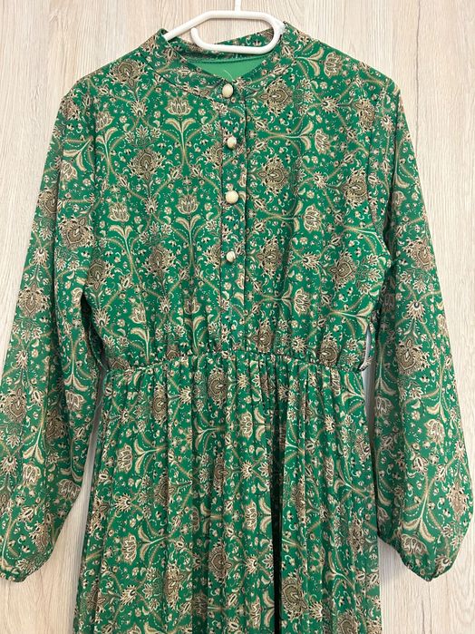 Rochie verde lunga model deosebit