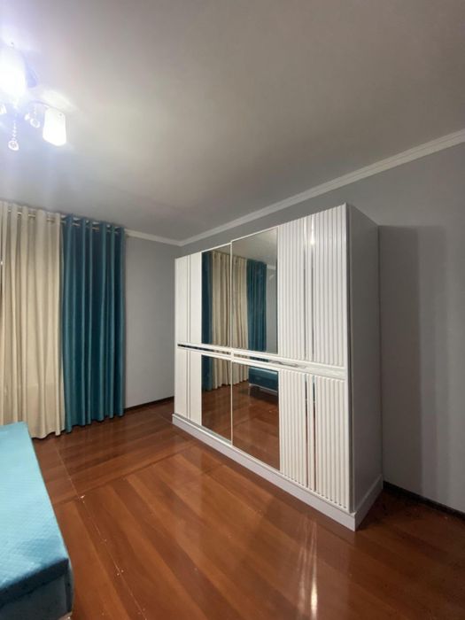 Спальный гарнитур hi-tech