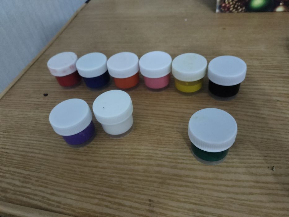 Продам краски по ткани