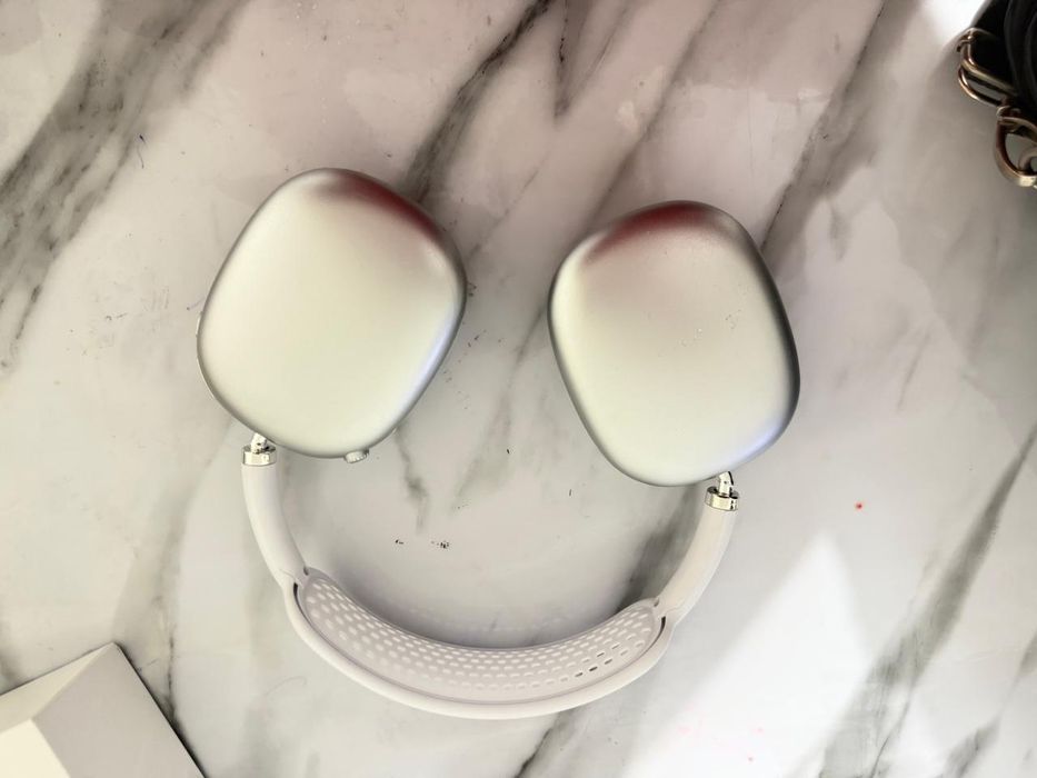 Наушники Эйрподс макс