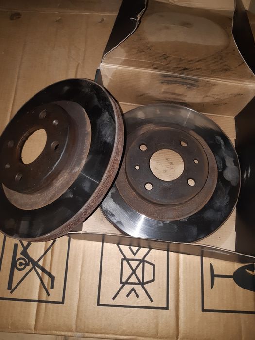 Запчасти на приору.