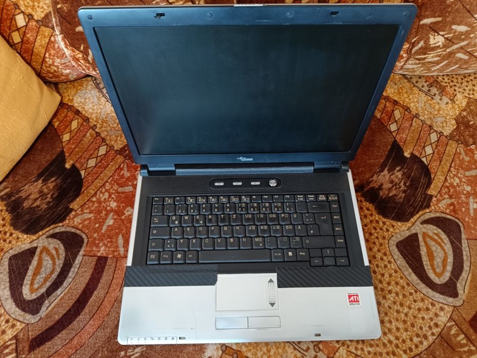 Fujitsu-Siemens Amilo M1425