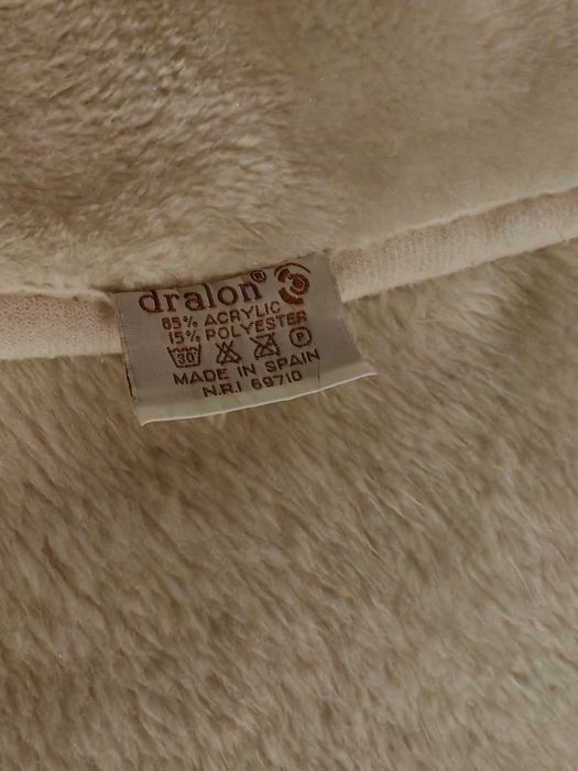 Луксозно, пухкаво, релефно одеяло (покривало/шалте) 205см/250см.