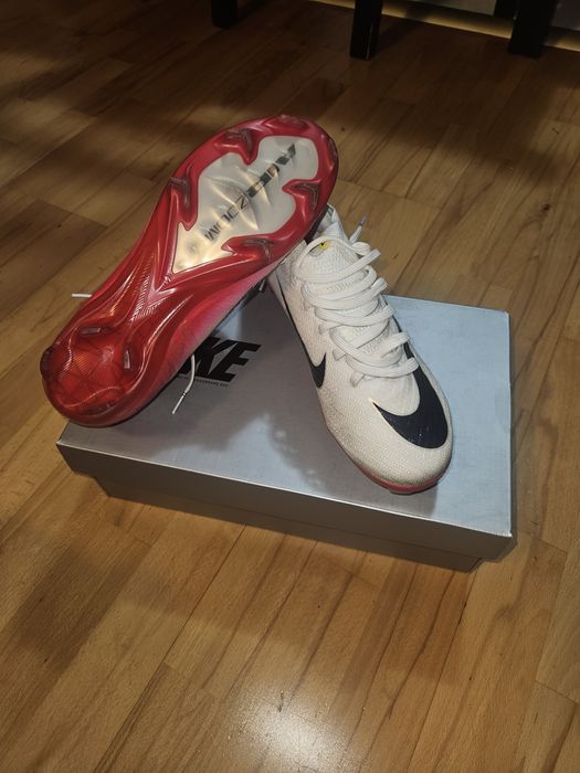 Ghete de fotbal Nike Mercurial Vapor 16