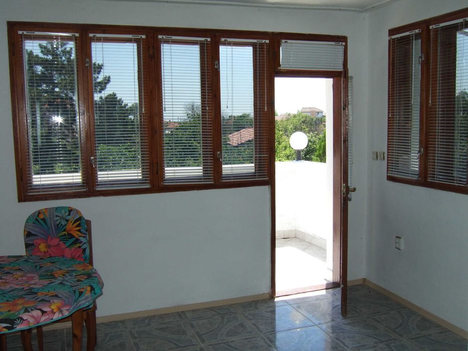 Продава се Къща в с. Крапец, Област Добрич - 330 кв.м за 785 €/кв.м - Снимка #12