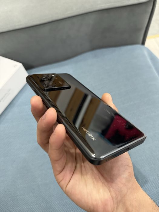 Продам Xiaomi 13t 12/256