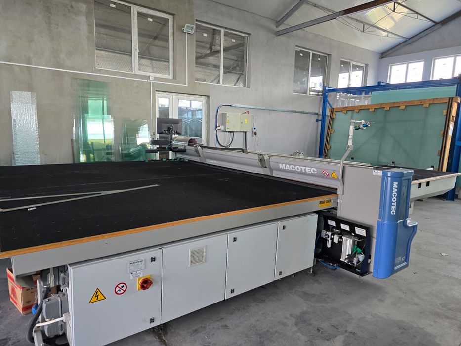 Reparatii instalari reglaje utilaje prelucrat sticla