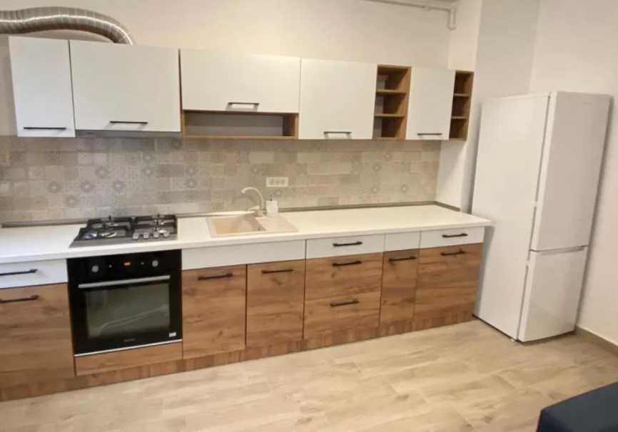 Дава се под наем Тристаен апартамент в Пловдив, Младежки Хълм - 90 кв.м за 270.3 € - Снимка #1