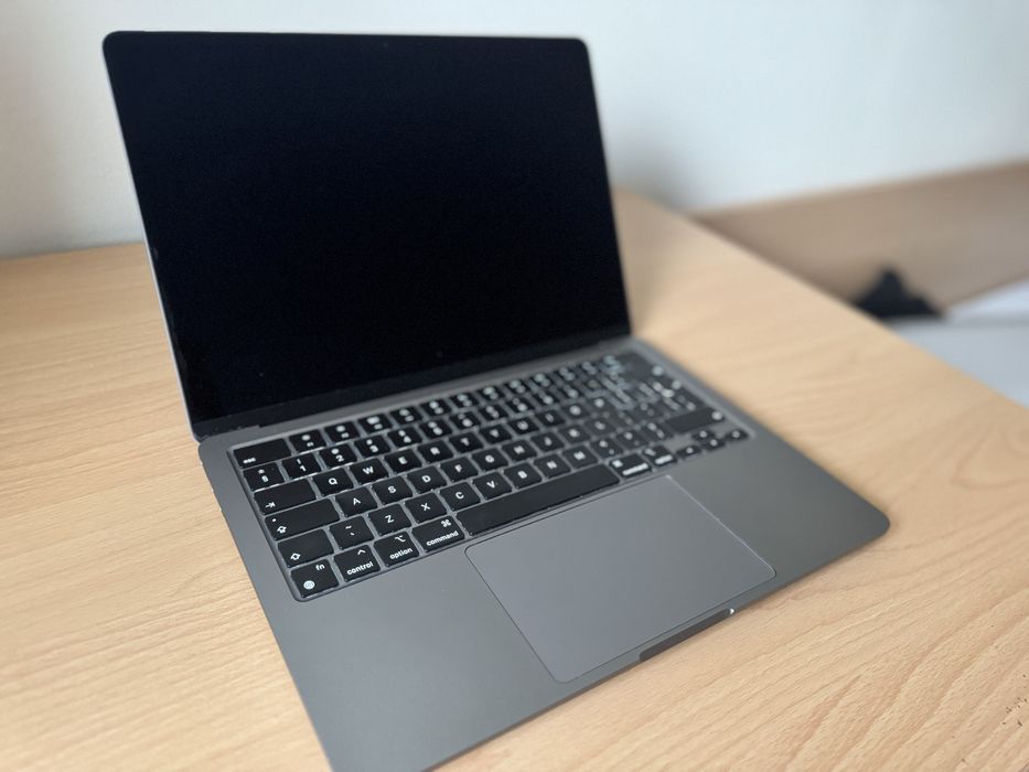 ПЕРФЕКТЕН Macbook Air M2